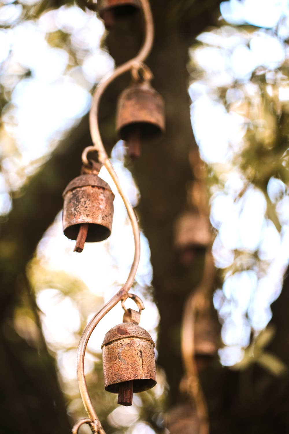 Curved Stem Bell Wind Chimes: 7 Bells