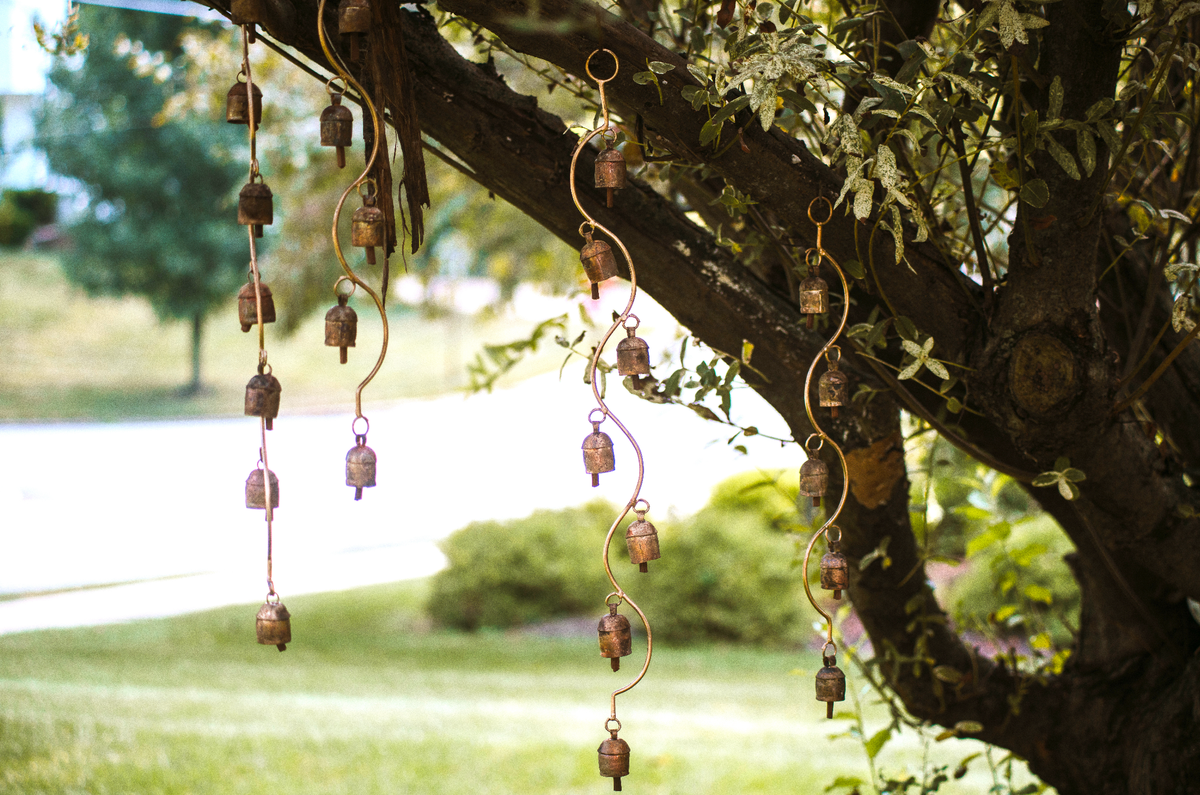 Curved Stem Bell Wind Chimes: 7 Bells