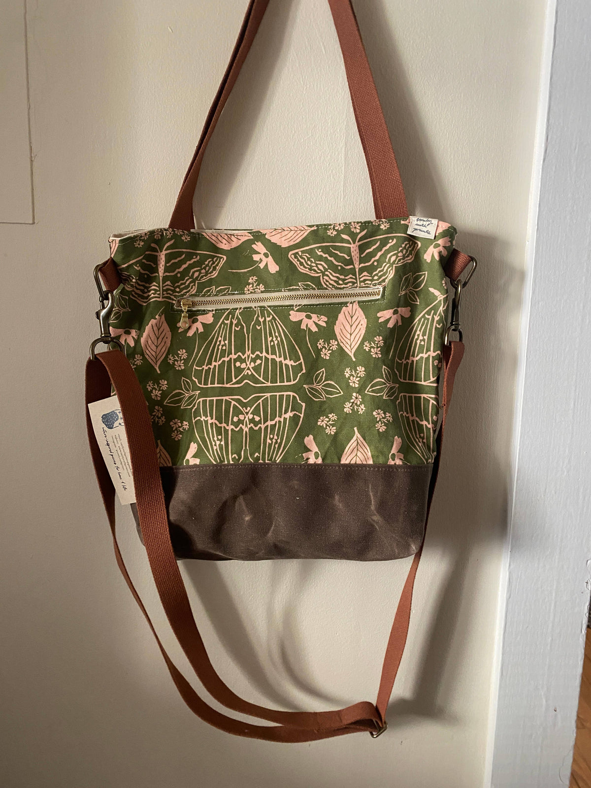 Convertible Cross-Body bag: Olive Moths